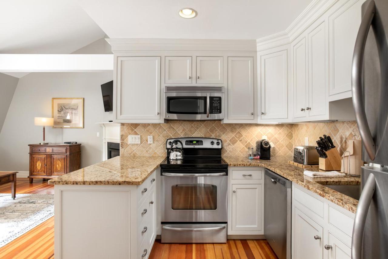 Pelham Court Apart-hotel 3*