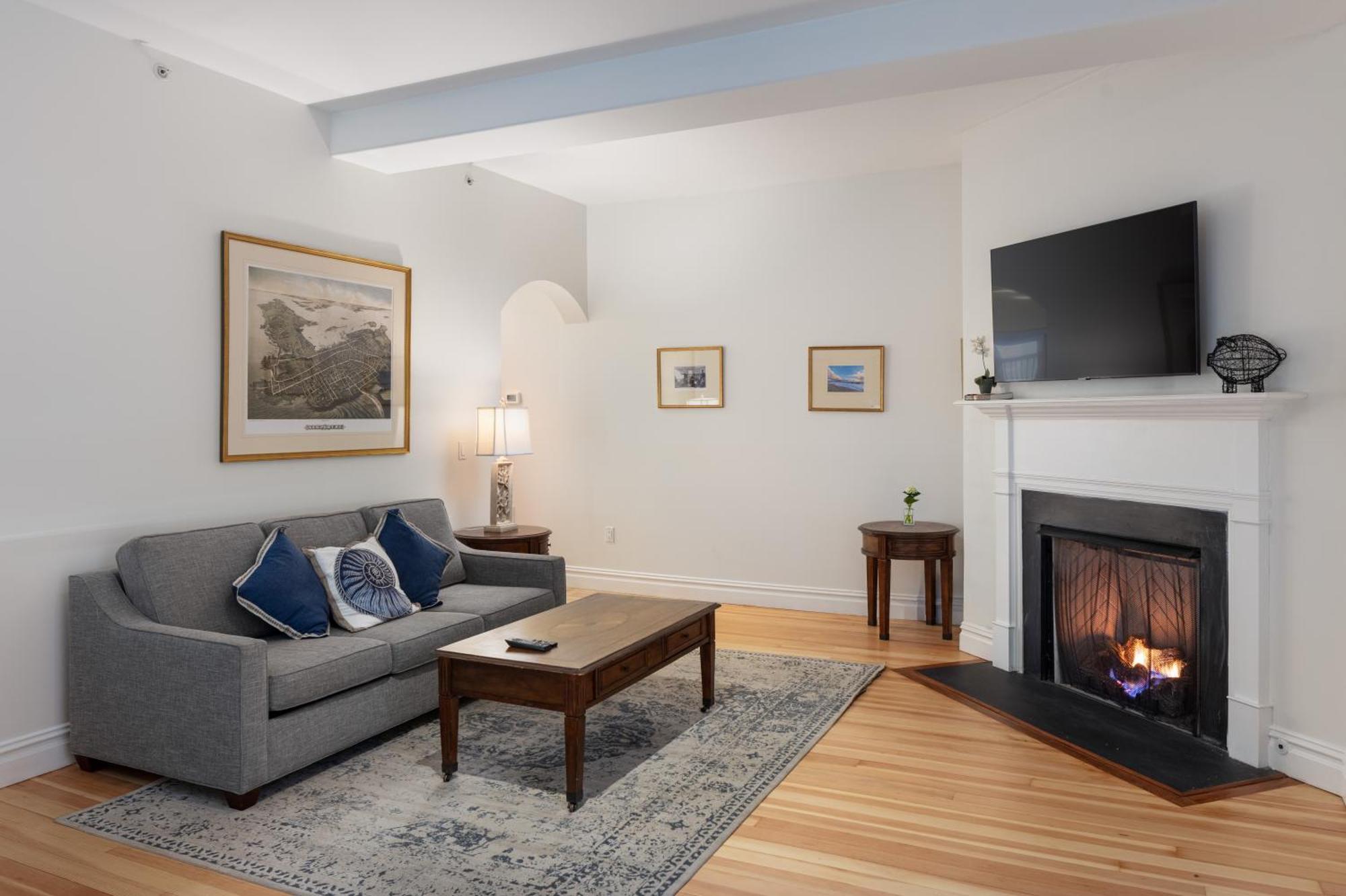 Pelham Court Apart-hotel 3*