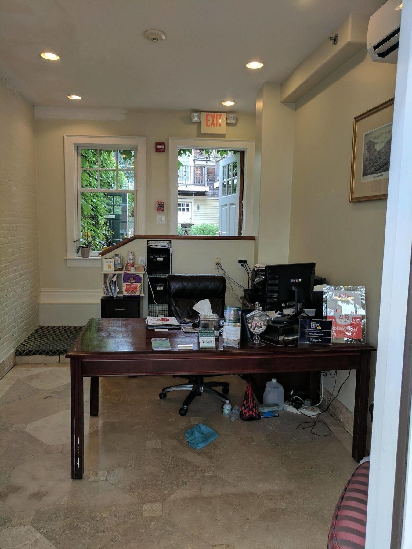 Apart-hotel Pelham Court 3*