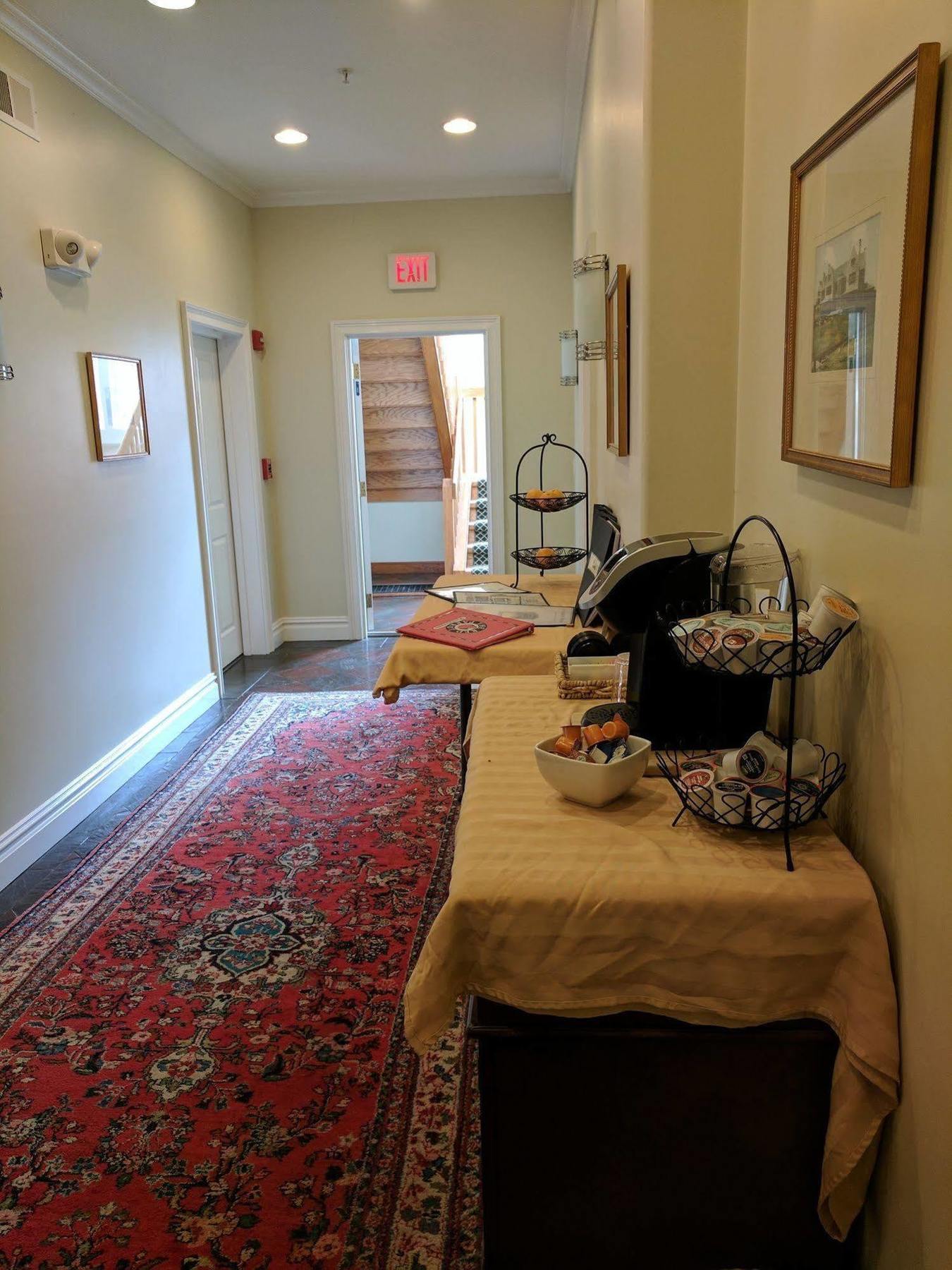 Pelham Court Apart-hotel 3*